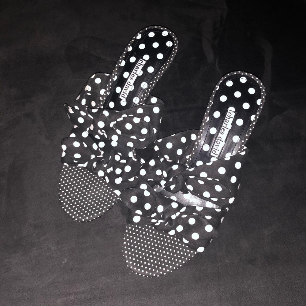 Charles David Corona Sandal